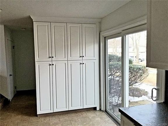 5th image of 55 Bentwood Dr APT 6