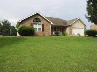 129 Overlook Dr, Marshfield, MO 65706
