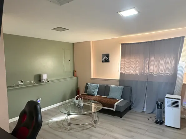 (undisclosed Address), North Babylon, NY 11703