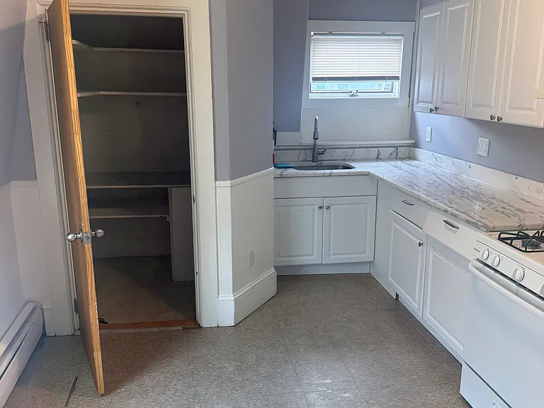 555 Essex St #5 — Photo 7