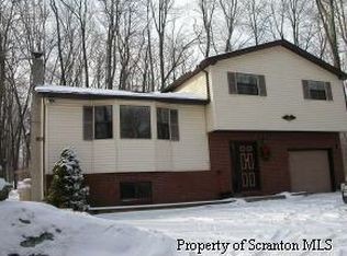3 Hickory Run Rd, Newfoundland, PA 18445