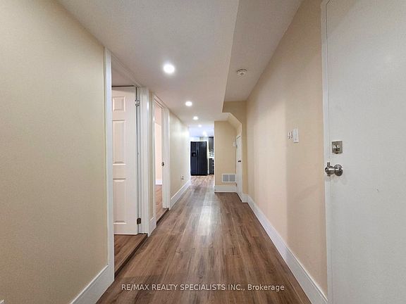 5th image of 18 Gold Hill Rd #Basement