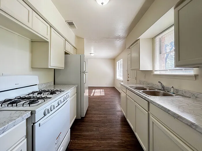 3805 Atlas Dr — Photo 8
