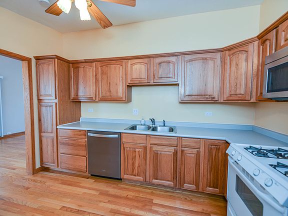 4th image of 1639 W Bayside Ct