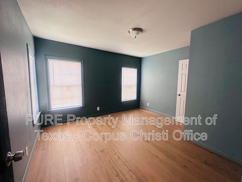 1st image of 1325 Tyler Ave