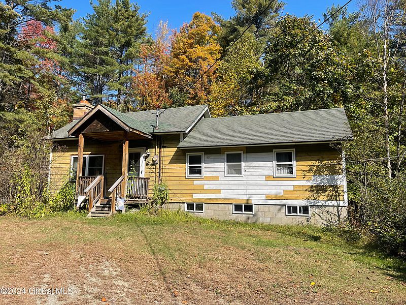 2nd image of 88 Starbuck Hill Road