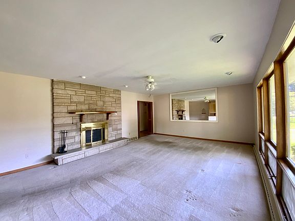 3rd image of 720 McClaran Ave