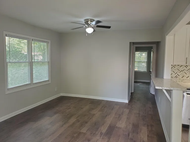 576 San Fernando Dr SE — Photo 13