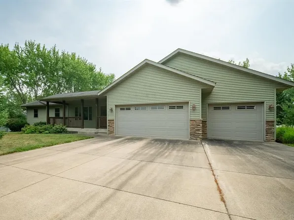 913 Bridgewater Avenue, Chippewa Falls, WI 54729