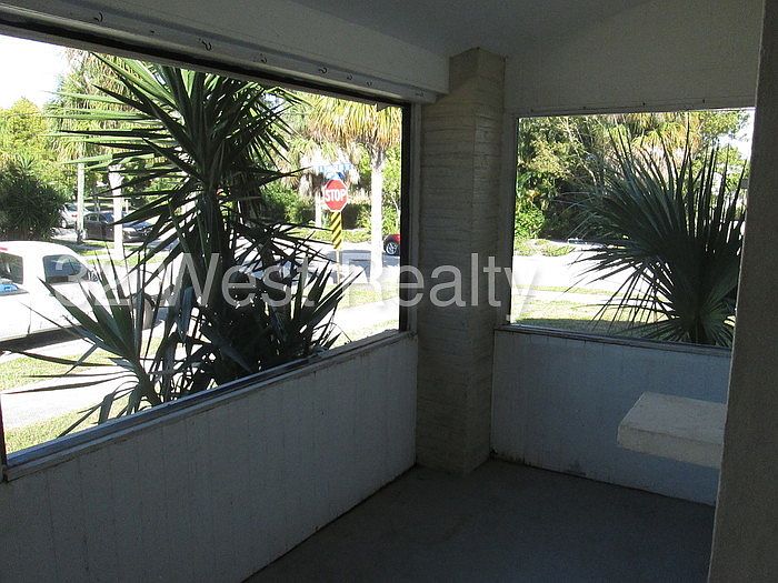 2nd image of 402 49th St