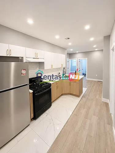 235 2nd St Photo 1