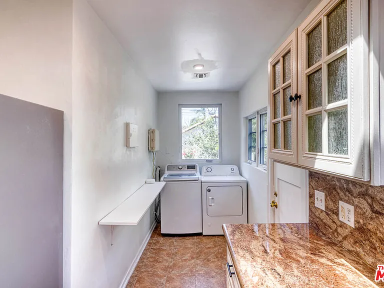 2127 Malcolm Ave — Photo 19
