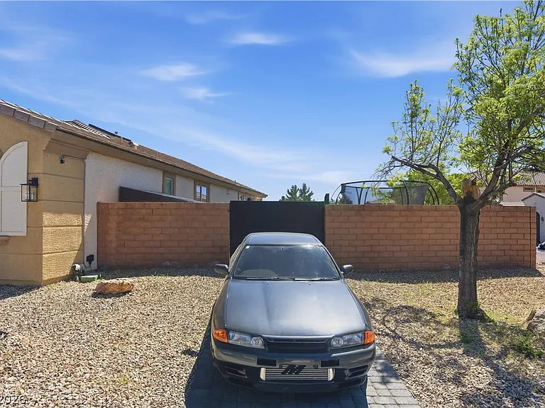 11063 Pegasus Dr — Photo 5
