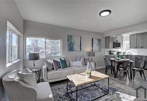 3rd image of 3433 W Alaska Pl