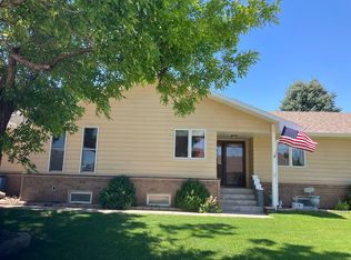 2446 Deaver Dr, Sidney, NE 69162