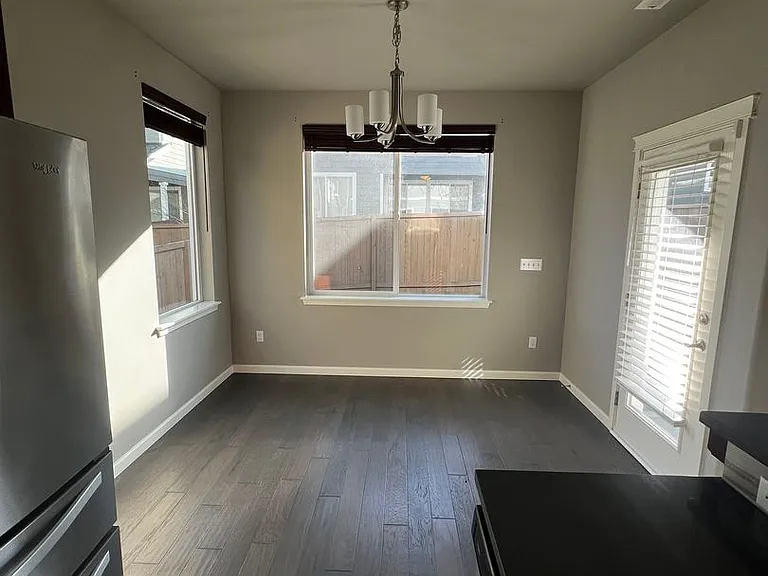 3887 Portside Dr — Photo 16