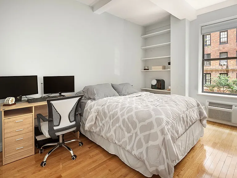 23 E 10th St #218 — Photo 5