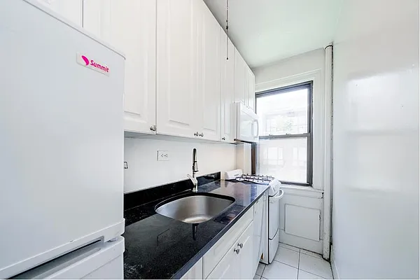 Rented by Douglas Elliman | media 7