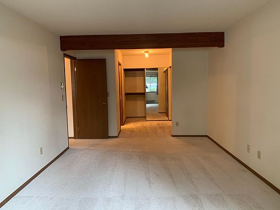 4th image of 12027 15th Ave NE APT 101