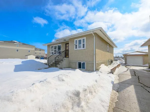 9723 N 100th Ave, Grande Prairie, AB T8V 0T5