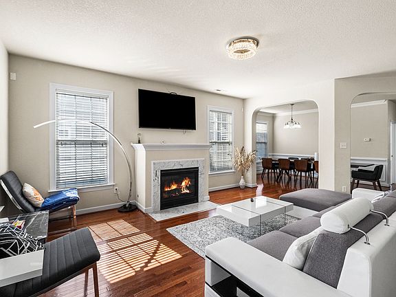 5th image of 1301 E Ocean View Ave