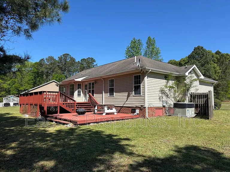 216 Waters Cir — Photo 3