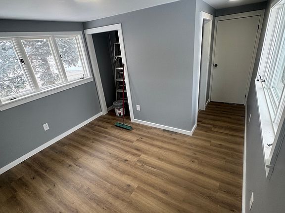 3rd image of 2000 Pleasant Valley Blvd #1