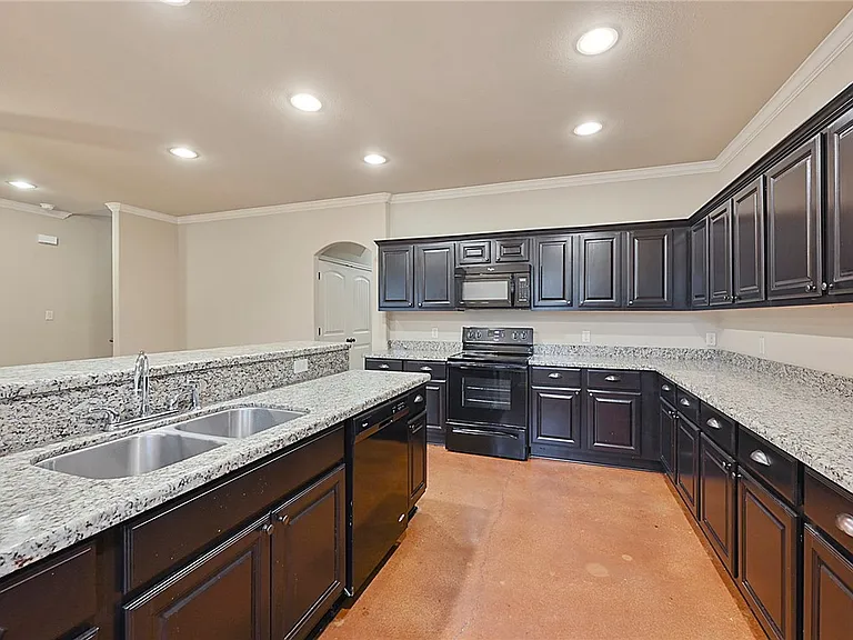 128 Kimber Ln — Photo 2