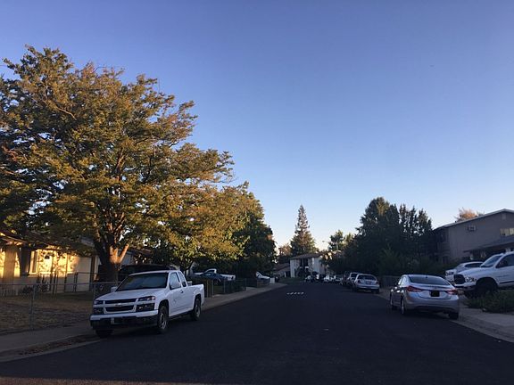 5th image of 1308 Edmonton Ave