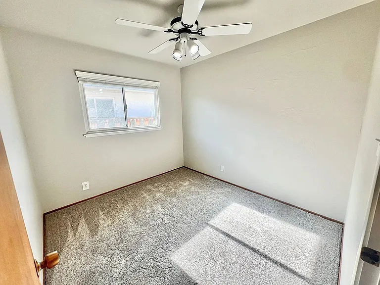 6610 Canterbury Ct — Photo 25