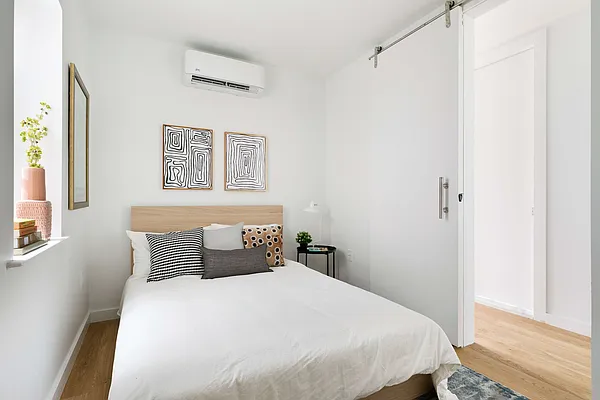 Rented by Bold New York | media 27