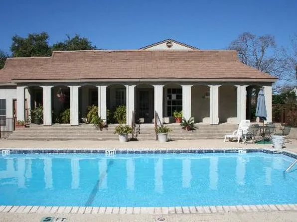 8702 village #108, San Antonio, TX 78217