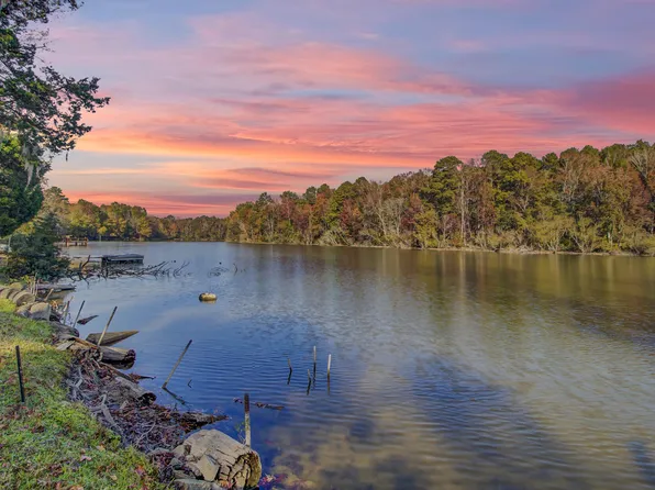 236 Ash Hill Dr, Eutawville, SC 29048