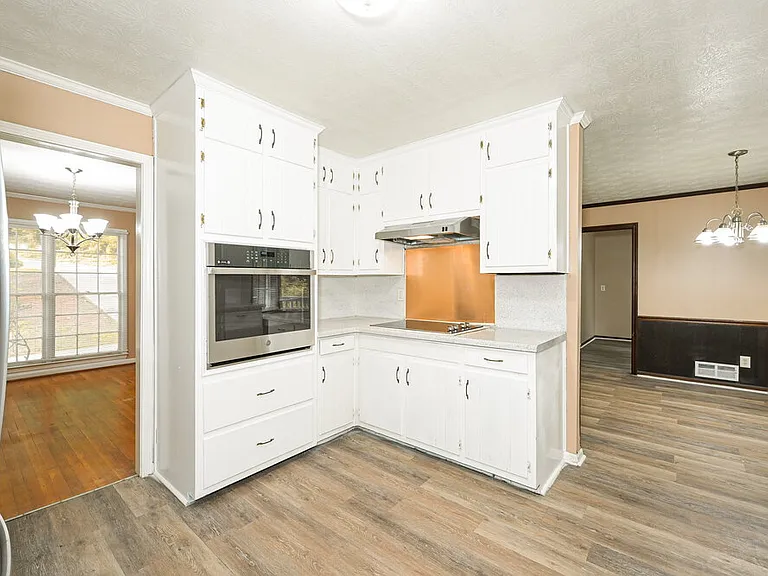 4434 Luxembourg Dr — Photo 8