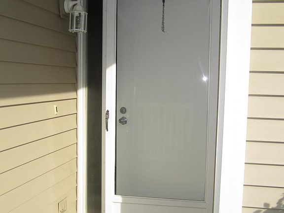 2nd image of 136 N Waterford Dr