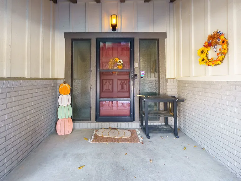 3295 W Parade Cir — Photo 32