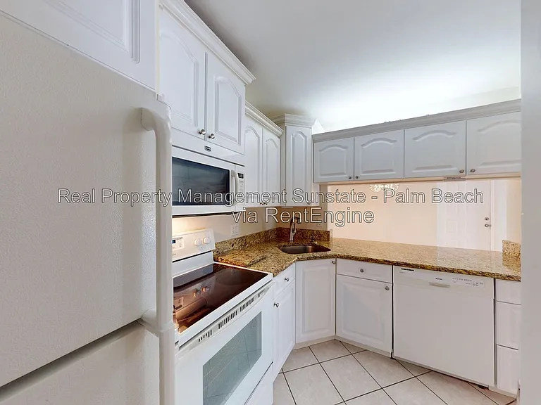 1015 Green Pine Blvd #C2 — Photo 10