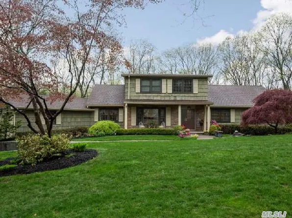 20 Montrose Pl, Melville, NY 11747