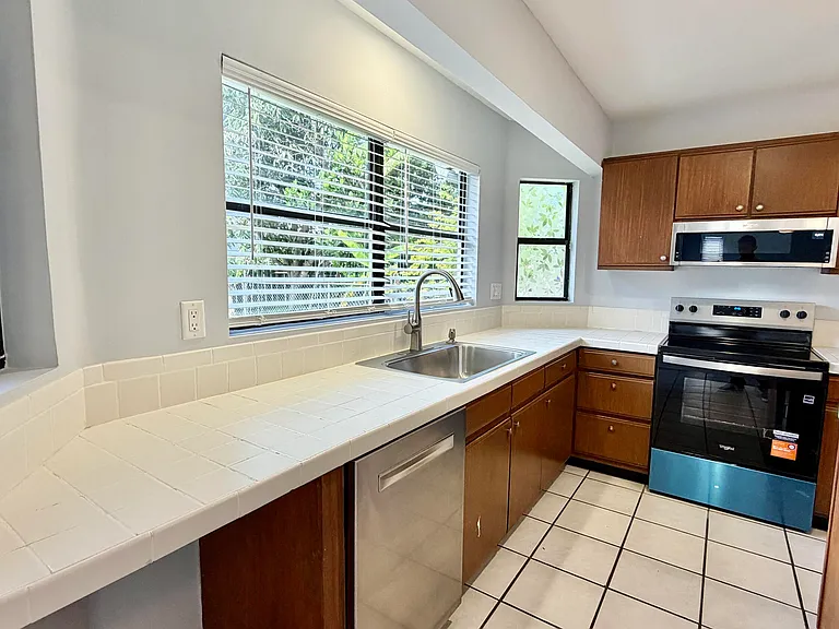 6048 Garrett St — Photo 14