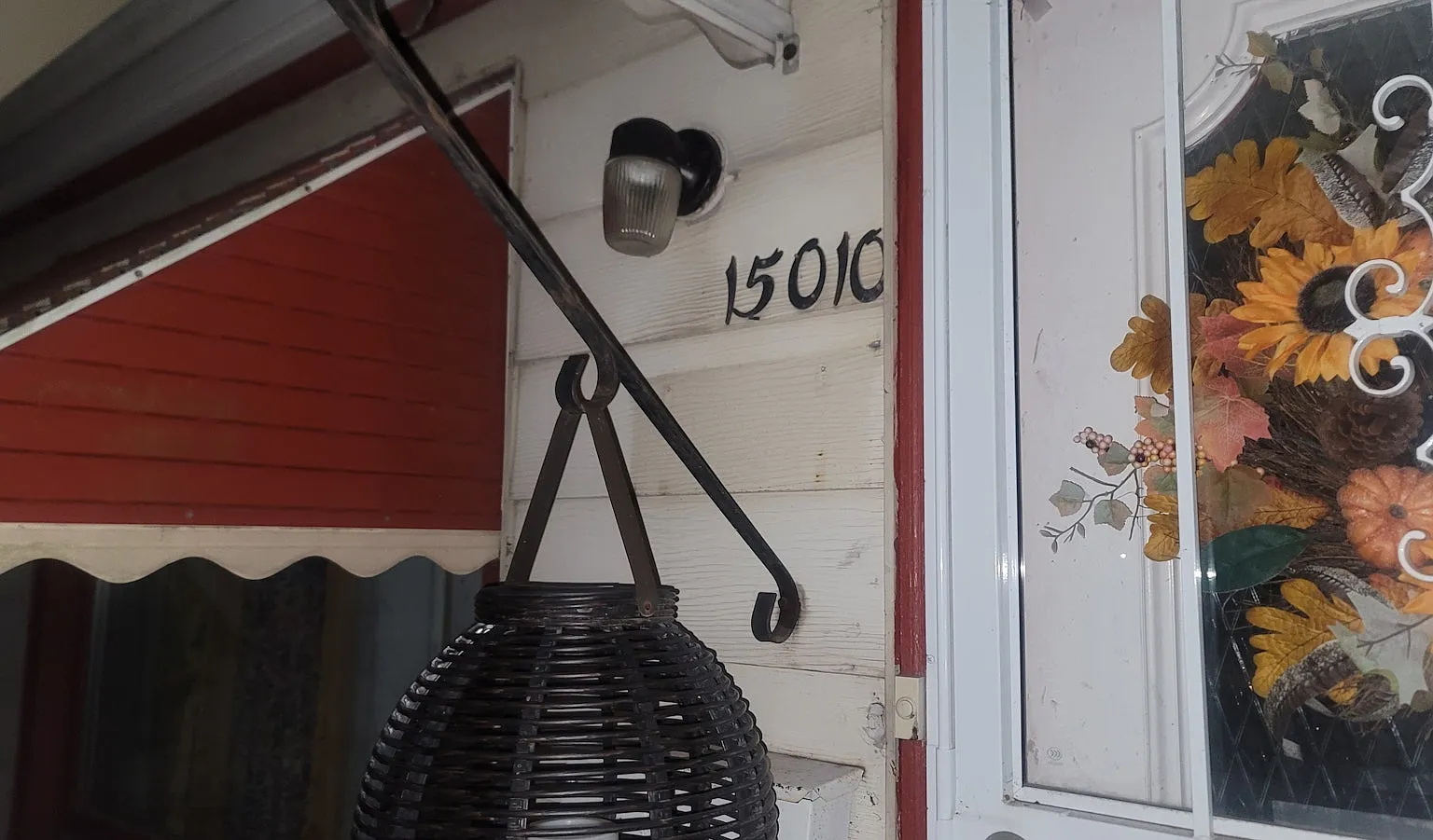 15010 Perry Avenue — Photo 2