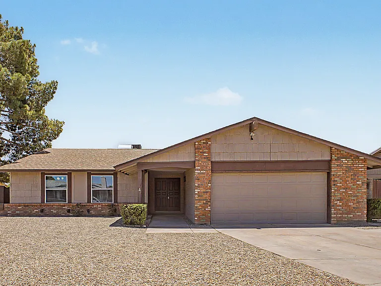 3223 E Emerald Cir — Photo 20