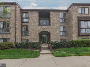 2048 Royal Fern Ct SUITE 11B, Reston, VA 20191