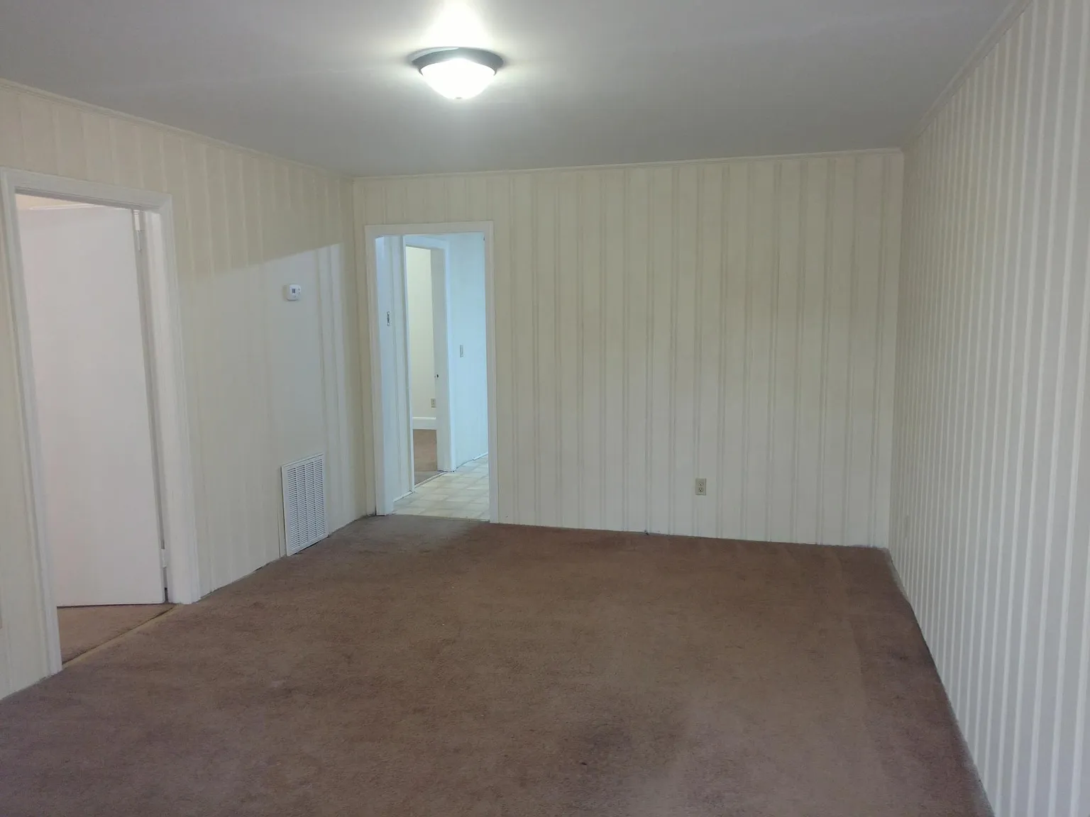 636 Wessinger St — Photo 3
