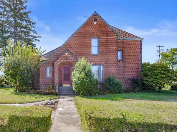 105 W Jackson St, Farmland, IN 47340
