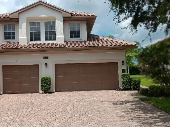 8145 Saratoga Dr APT 1804, Naples, FL 34113