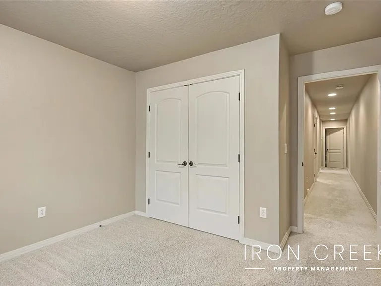 2155 S Amy Ave — Photo 16
