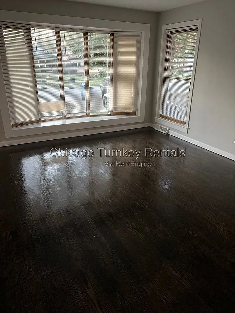 3 bed, 2.0 bath, 1091 sqft, $2,450 — Photo 4