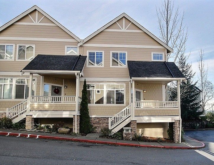 2nd image of 11870 SE 4th Pl #1004