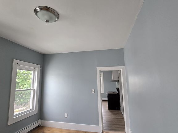 3rd image of 911 Broadway #3