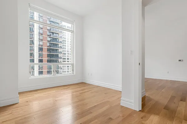 Rented by RELO REDAC INC. | media 17